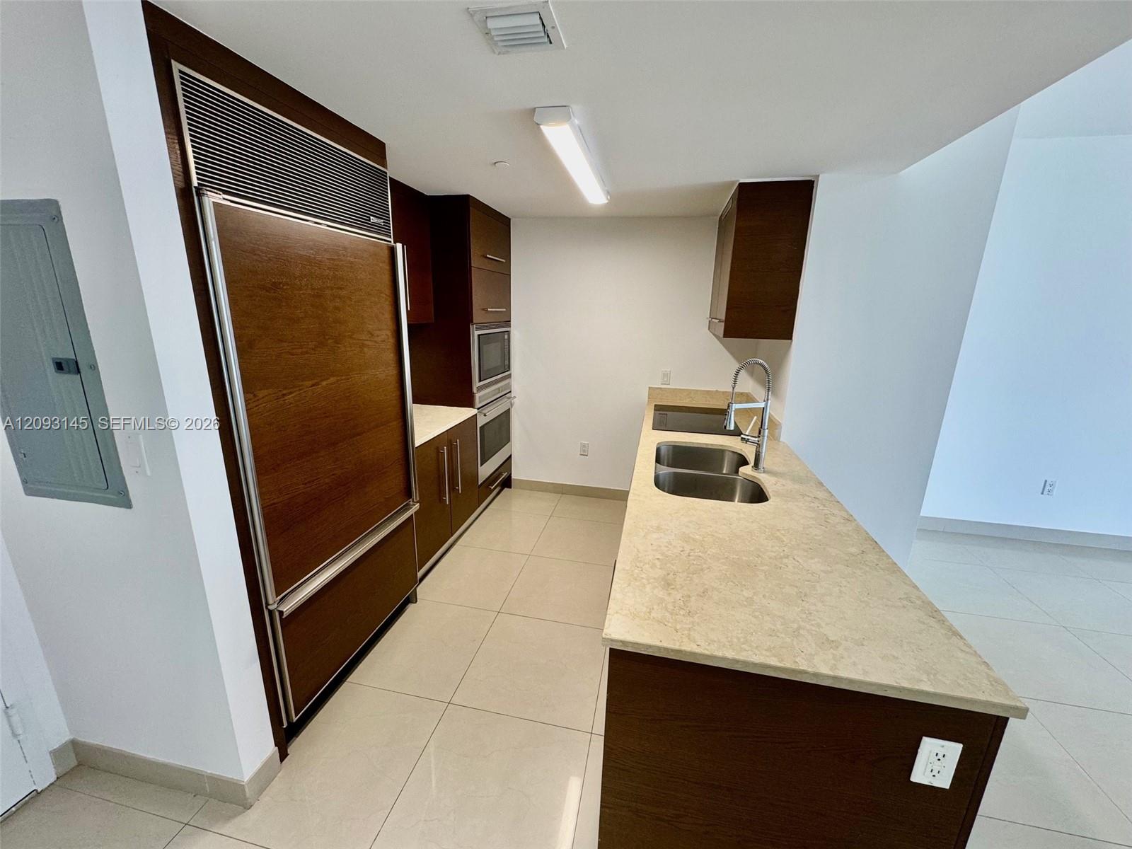 485 Brickell Avenue gallery image #8