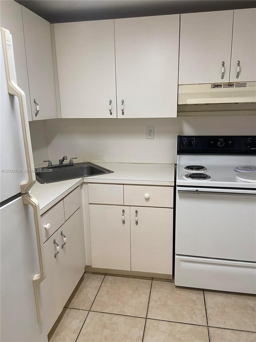 666 W 81st Street