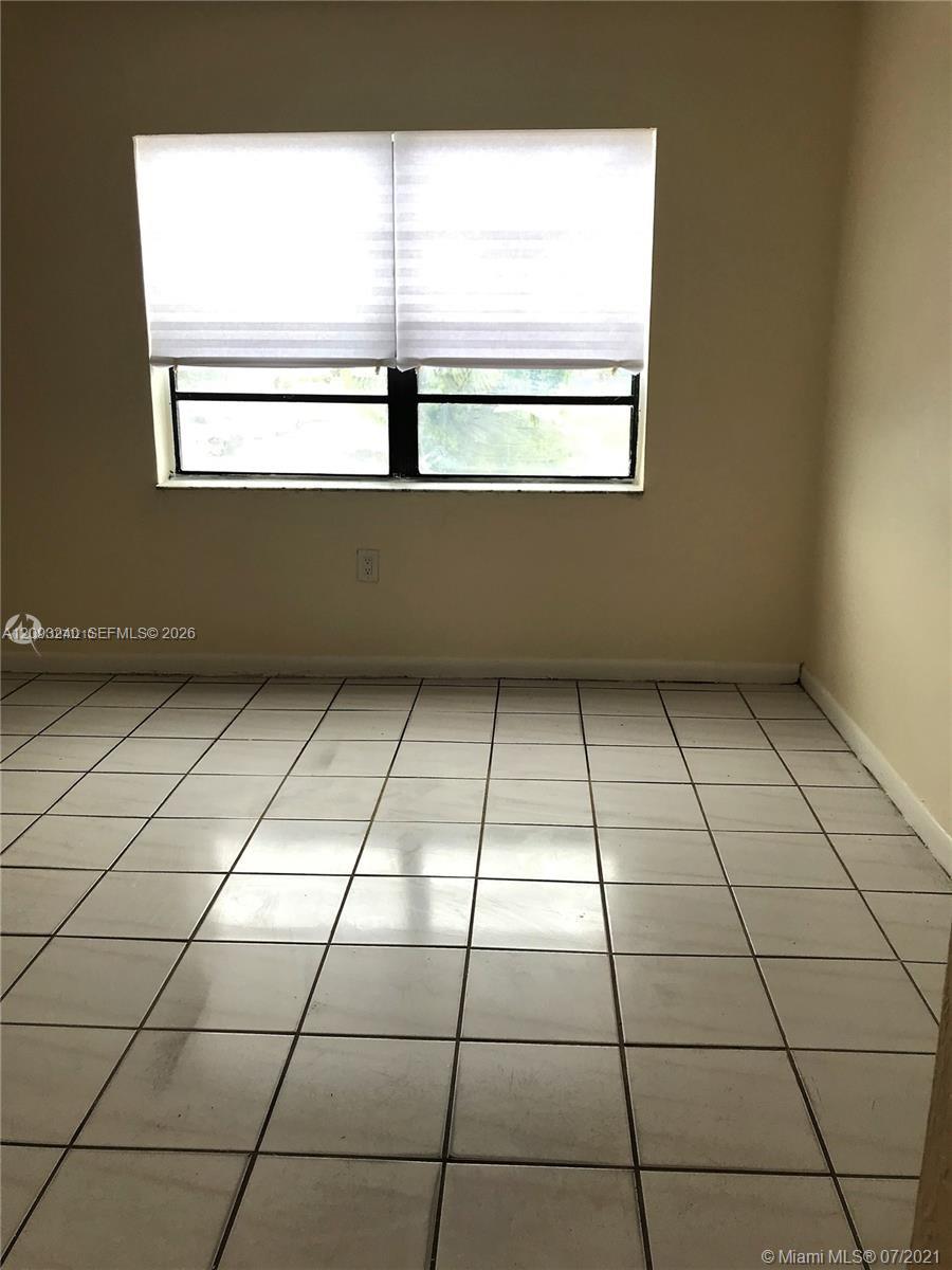 1325 W 68th Street