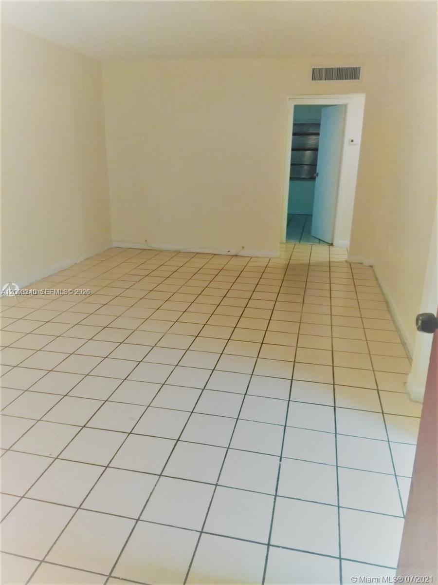 1325 W 68th Street