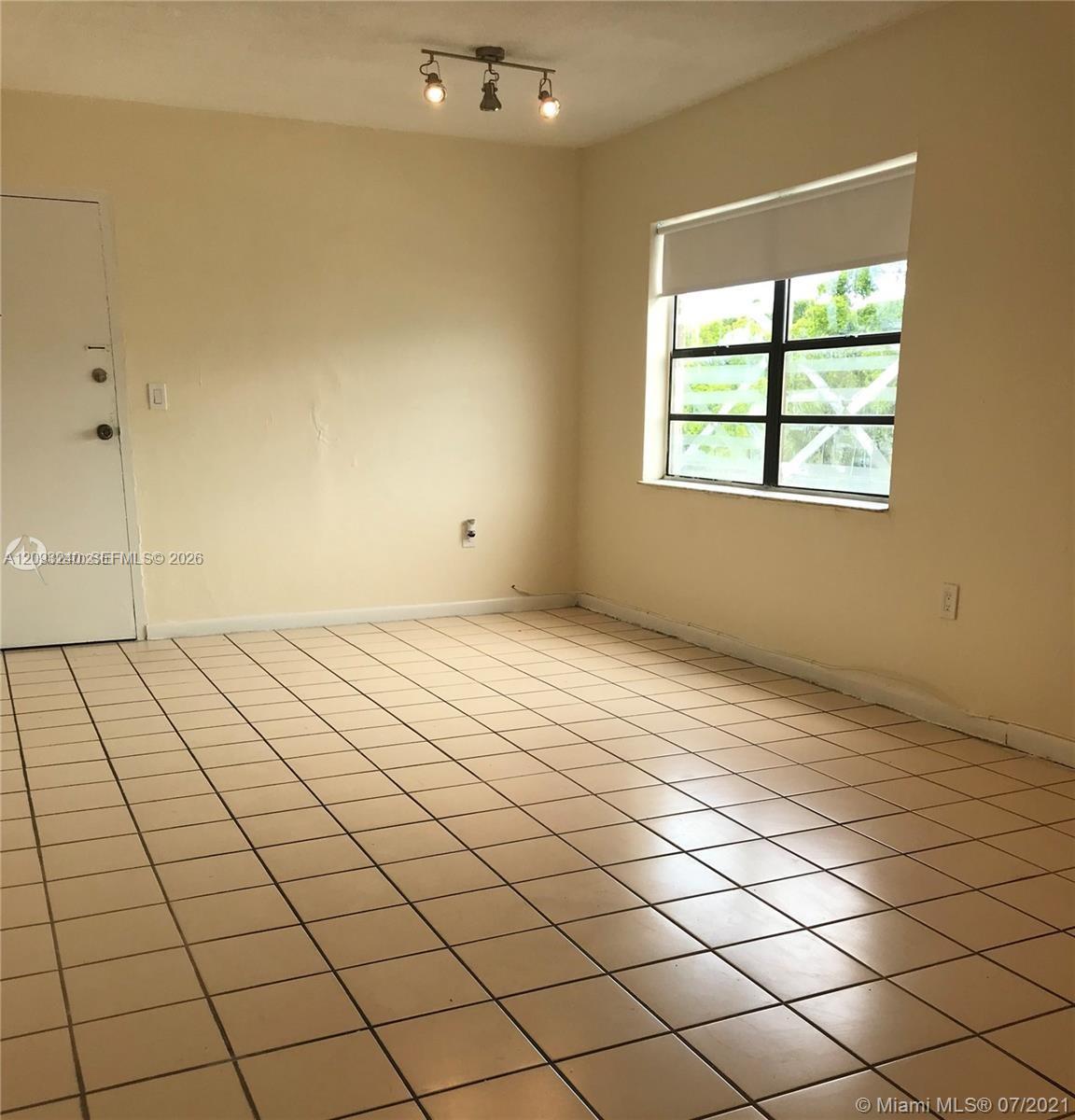 1325 W 68th Street