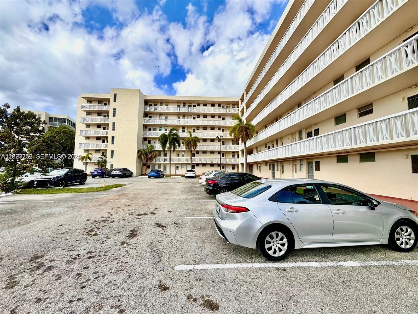 2905 Point East Drive