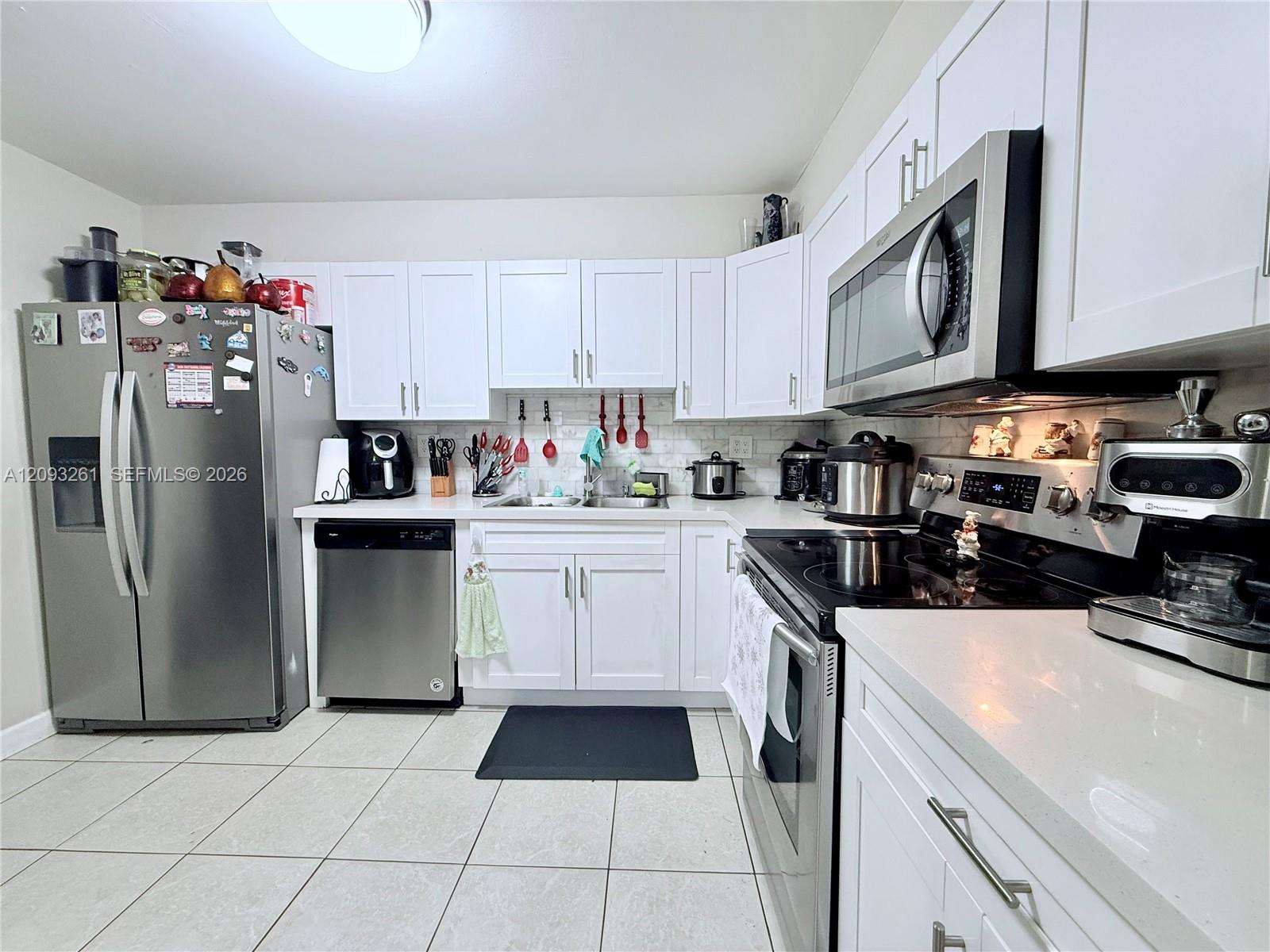 1284 W 44th Place