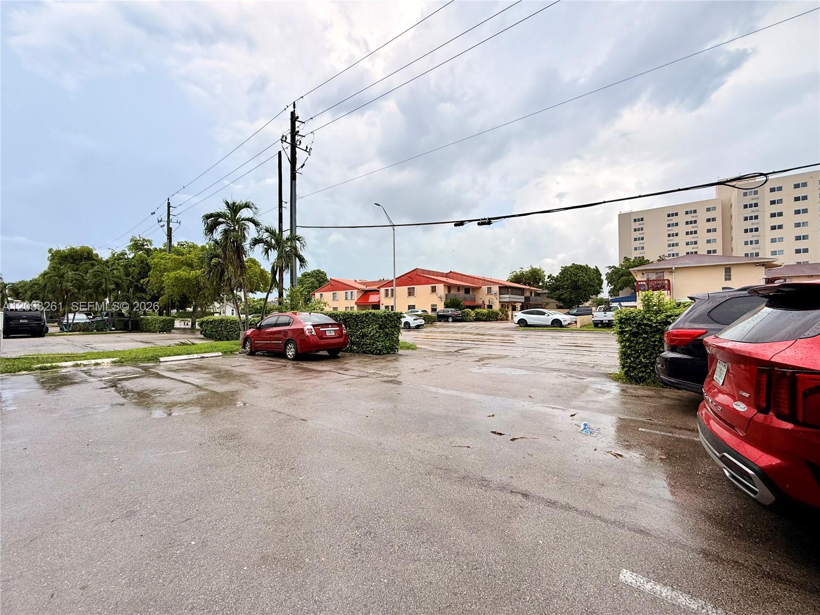 1284 W 44th Place