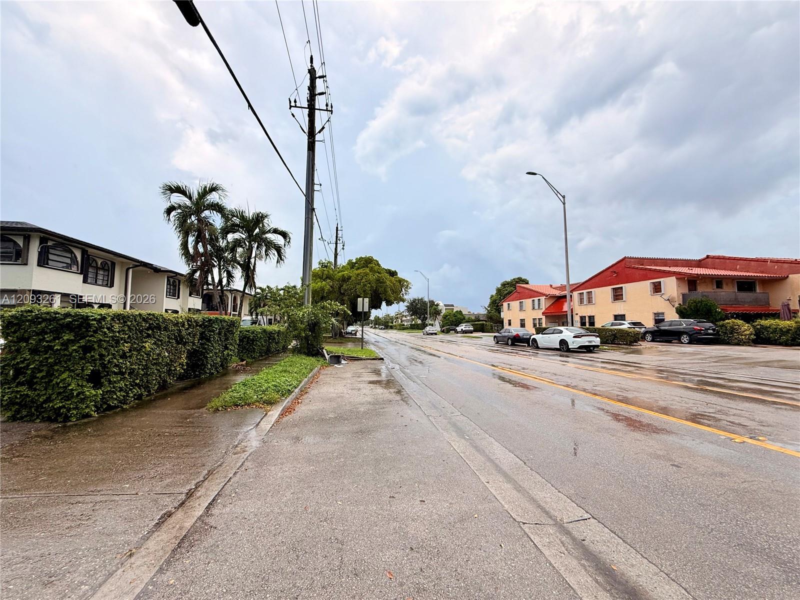 1284 W 44th Place