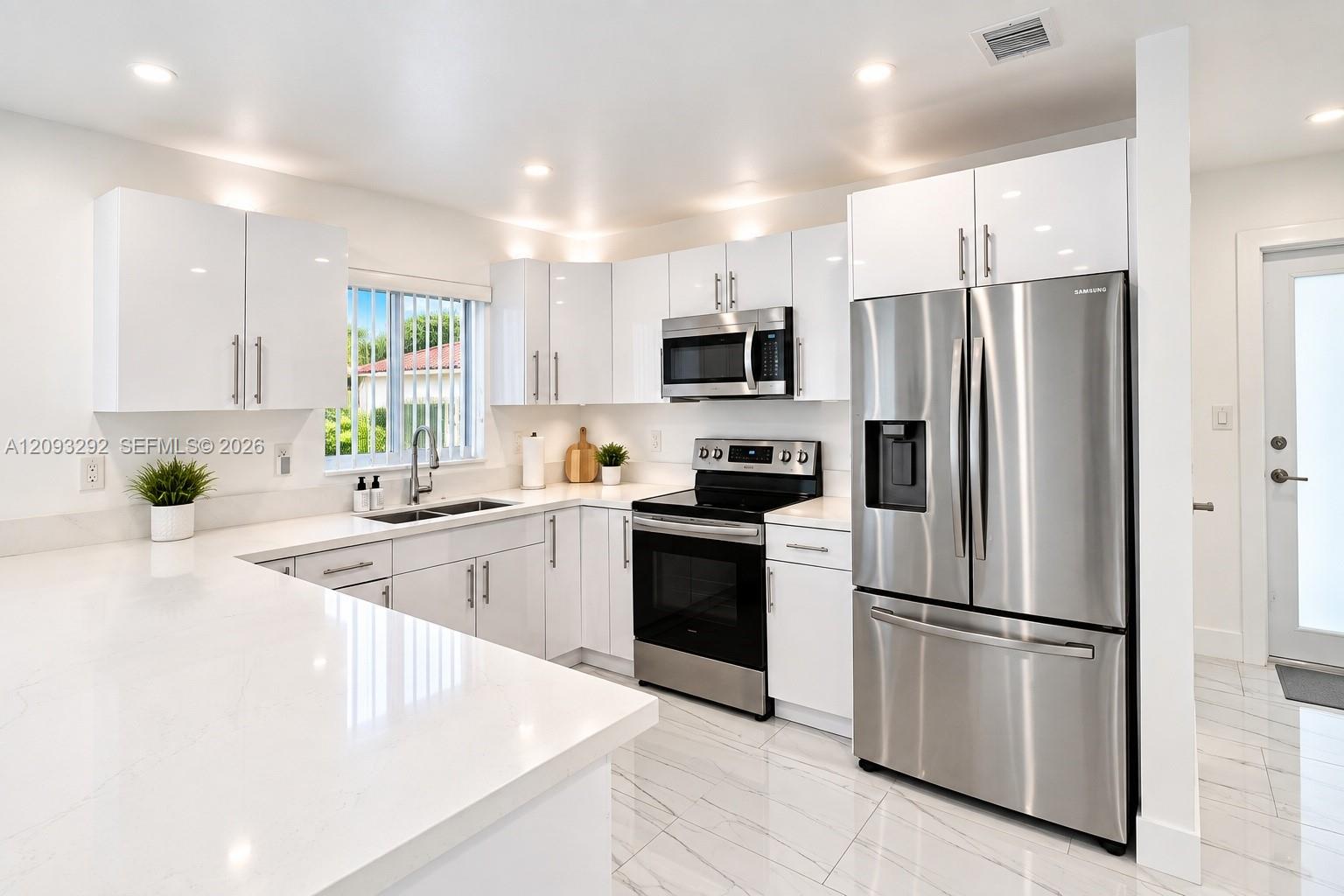 798 W 31st Street