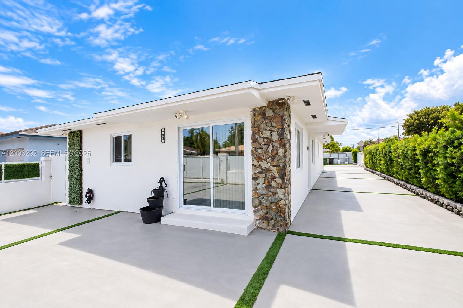 798 W 31st Street
