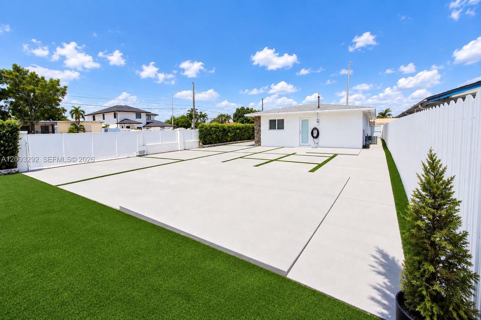 798 W 31st Street