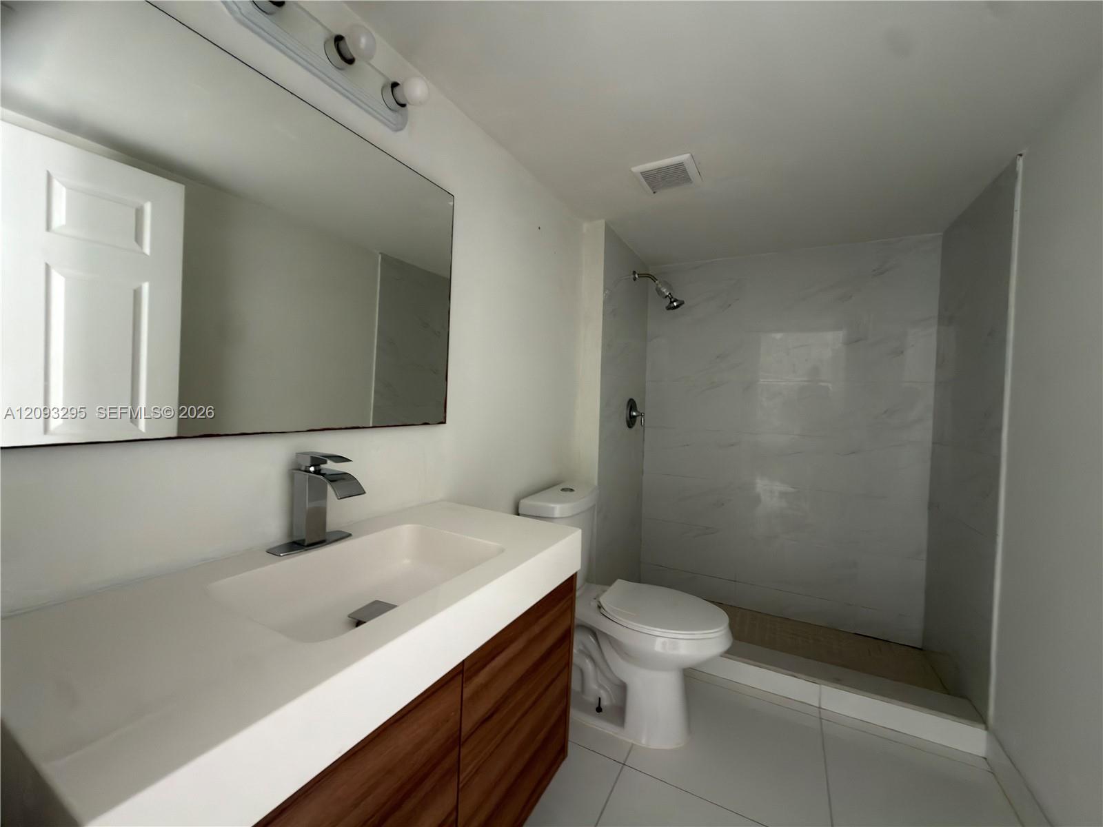 695 SW 11th Street gallery image #9