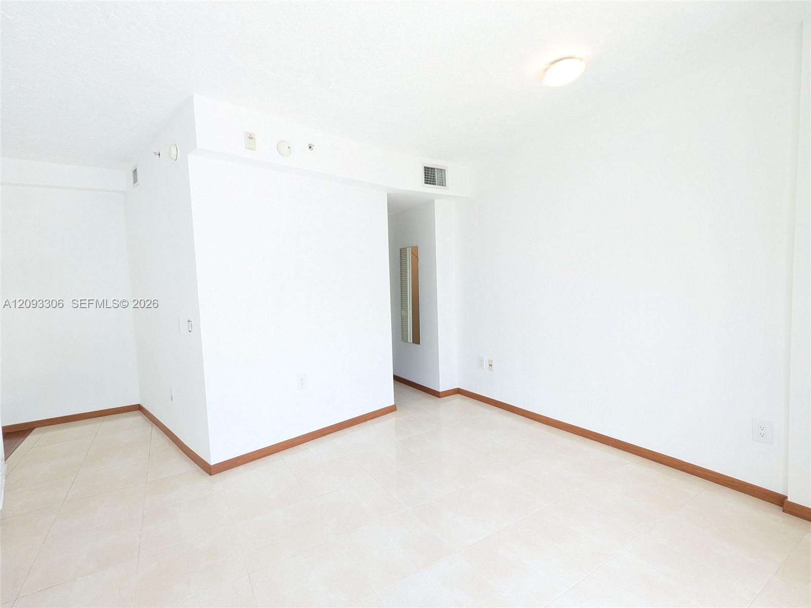 1528 Brickell Avenue gallery image #12