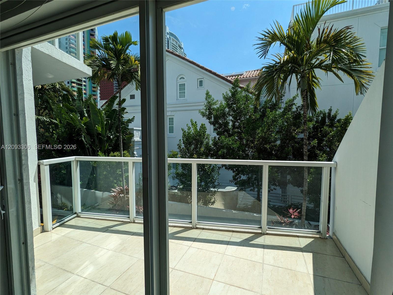 1528 Brickell Avenue gallery image #8