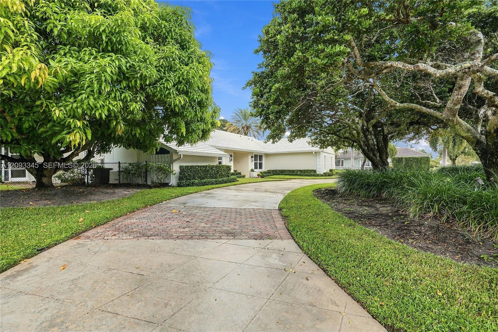 444 Glenbrook Drive