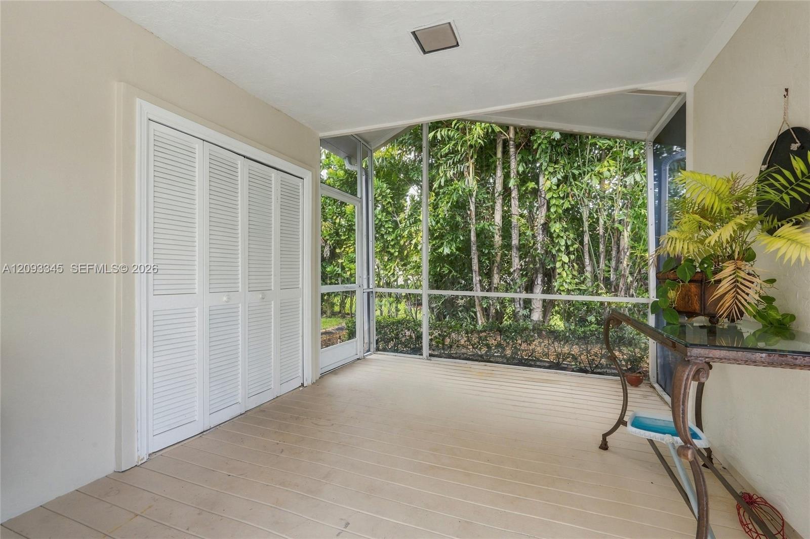 444 Glenbrook Drive