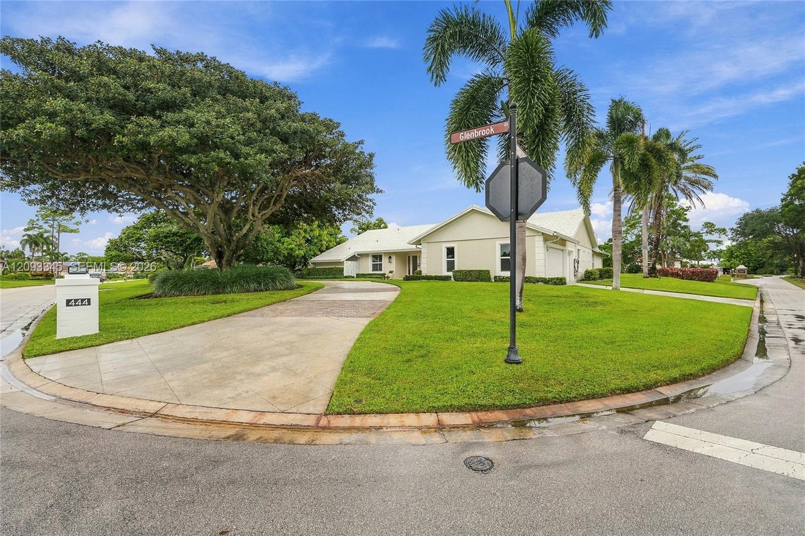 444 Glenbrook Drive