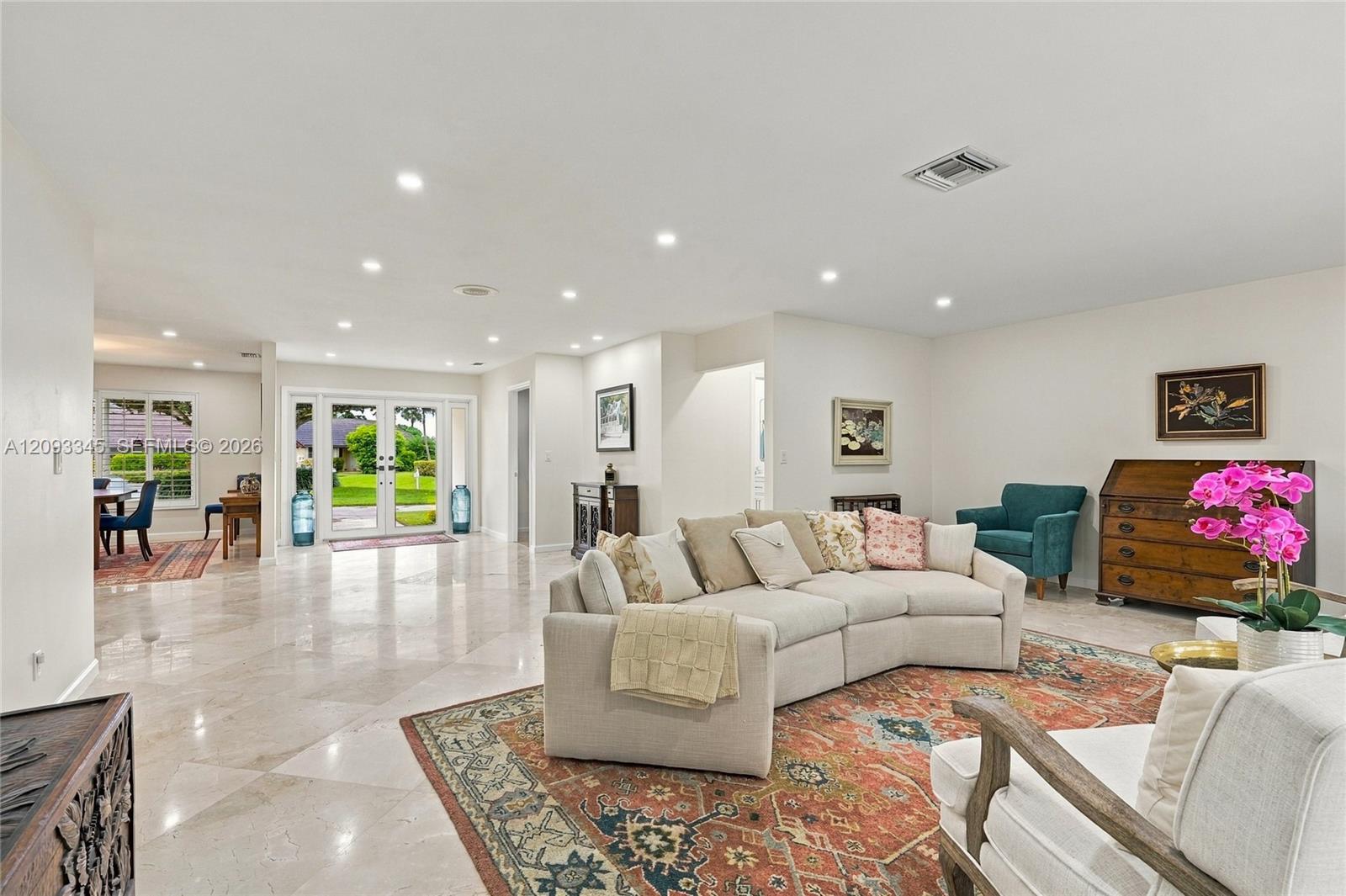 444 Glenbrook Drive