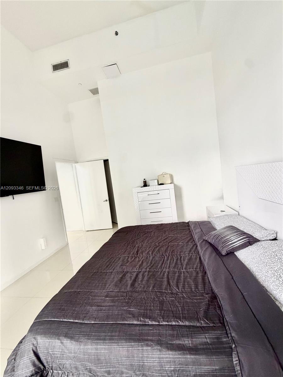 495 Brickell Avenue gallery image #6