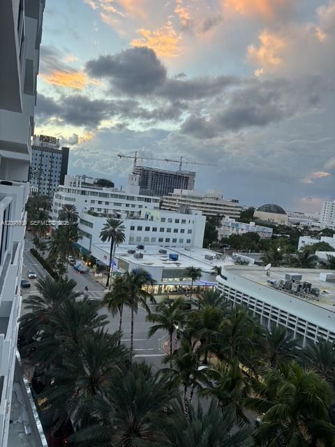 100 Lincoln Road