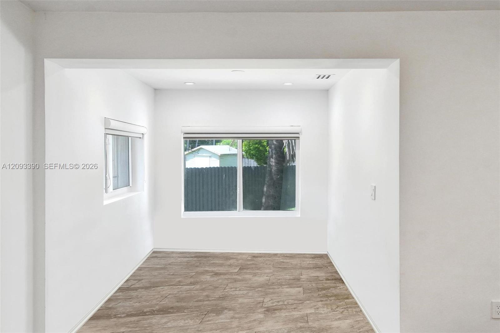 20100 NE 20th Court