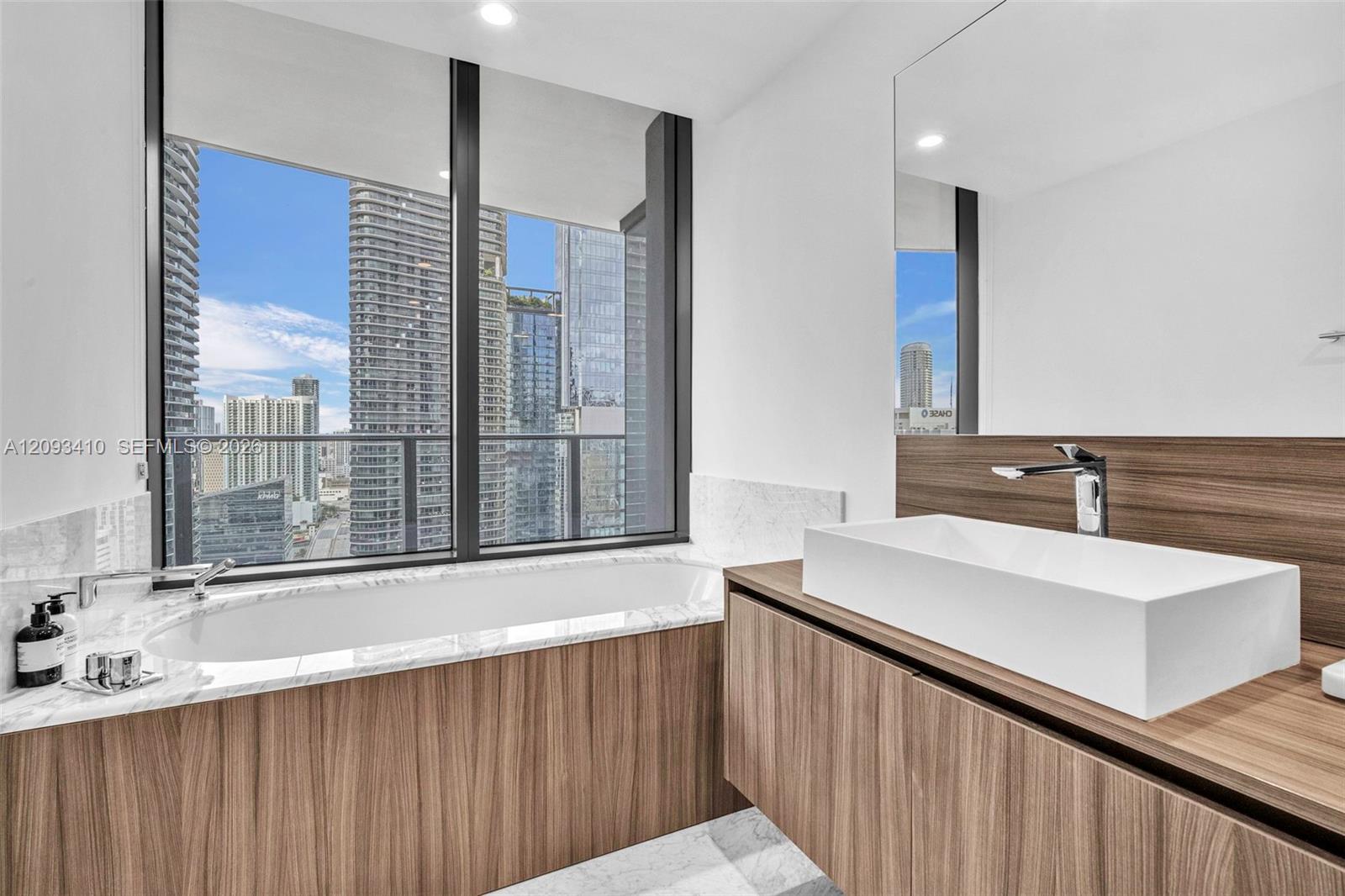 1000 Brickell Plaza gallery image #26