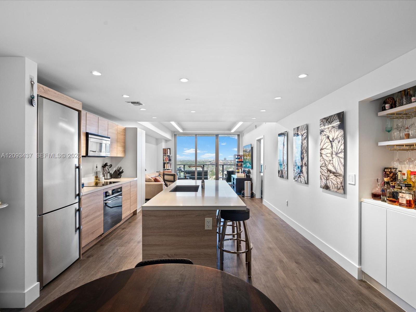 16385 Biscayne Boulevard