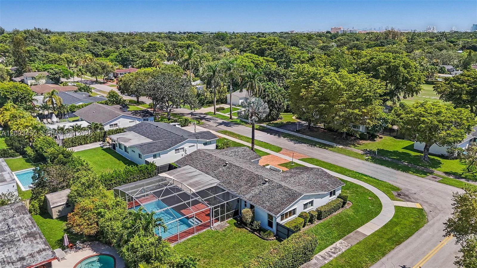 10190 SW 99th Avenue gallery image #26