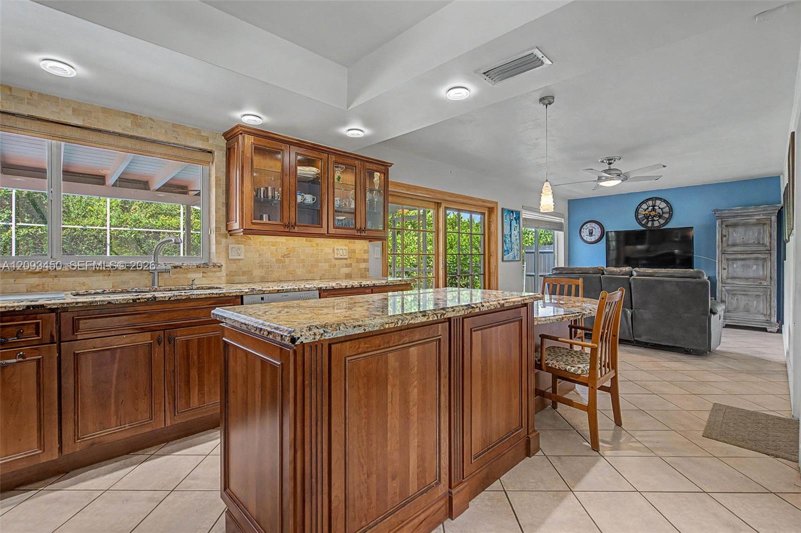 10190 SW 99th Avenue gallery image #9