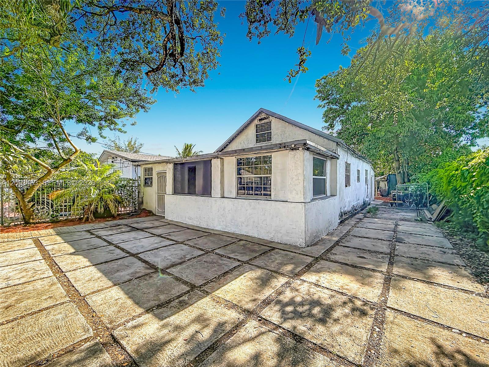 4433 NW 22nd Court