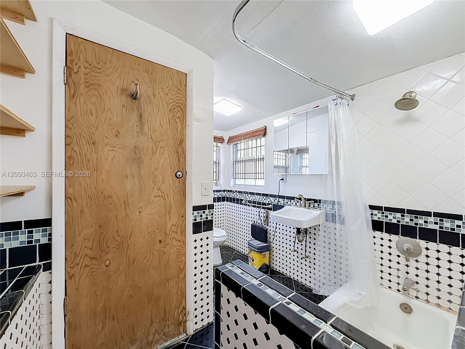4433 NW 22nd Court