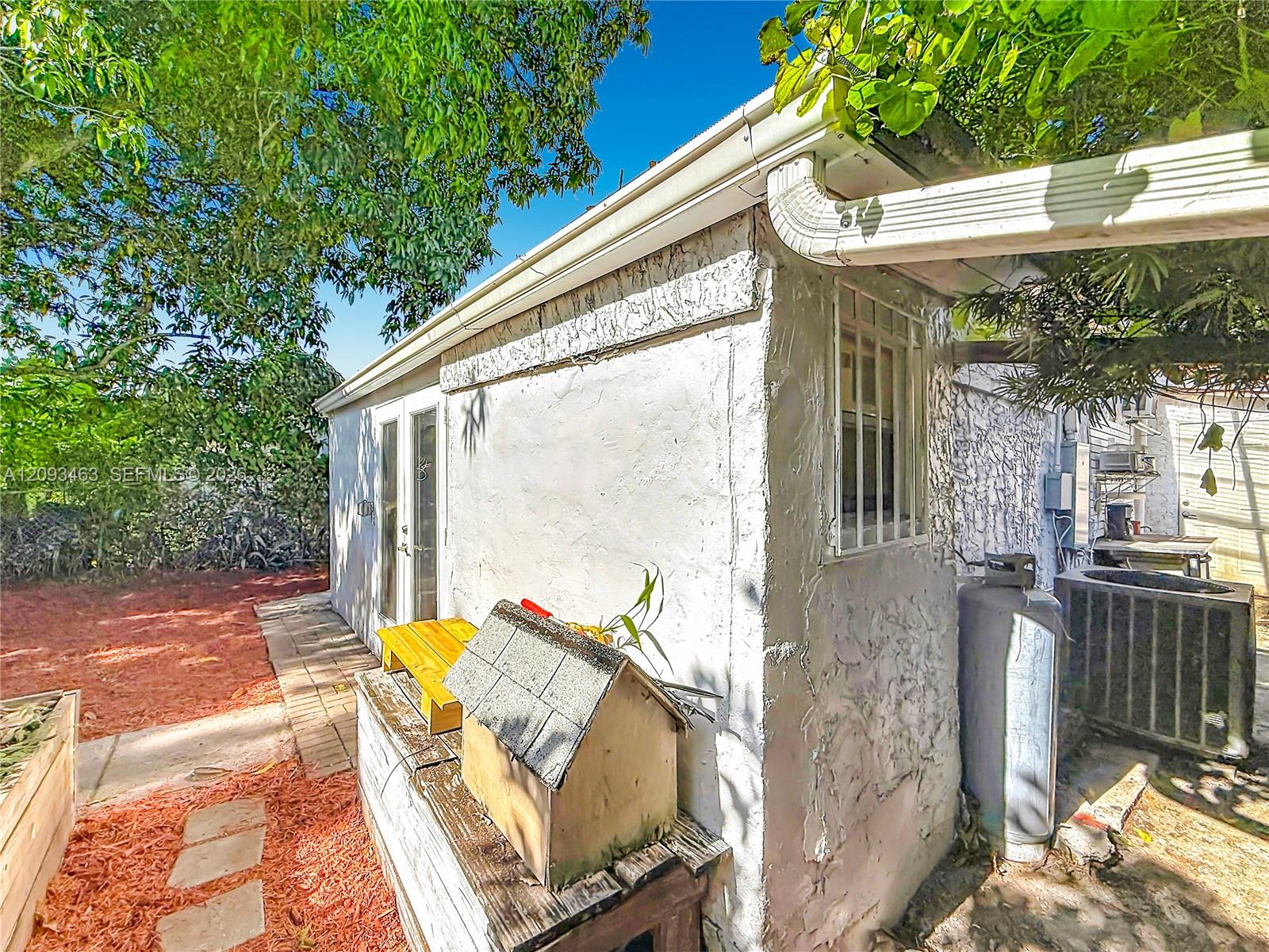4433 NW 22nd Court