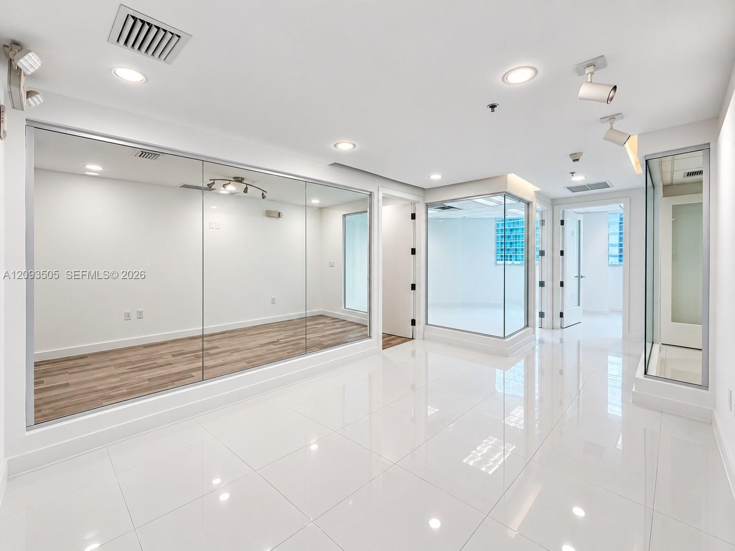 40 SW 13th Street gallery image #1