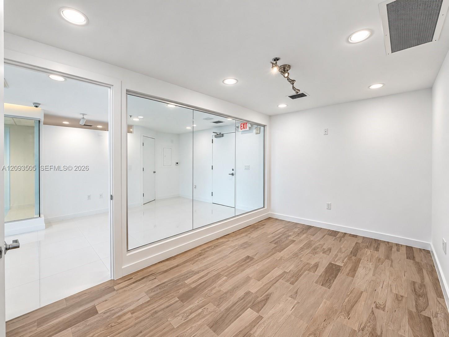 40 SW 13th Street gallery image #4