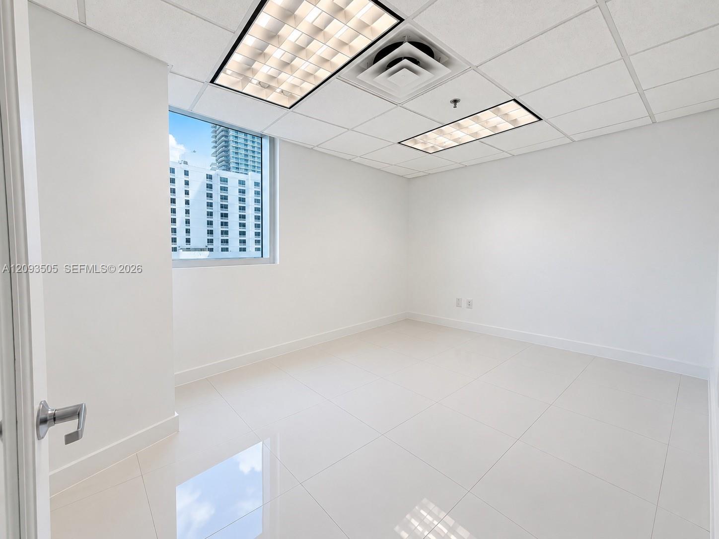 40 SW 13th Street gallery image #9