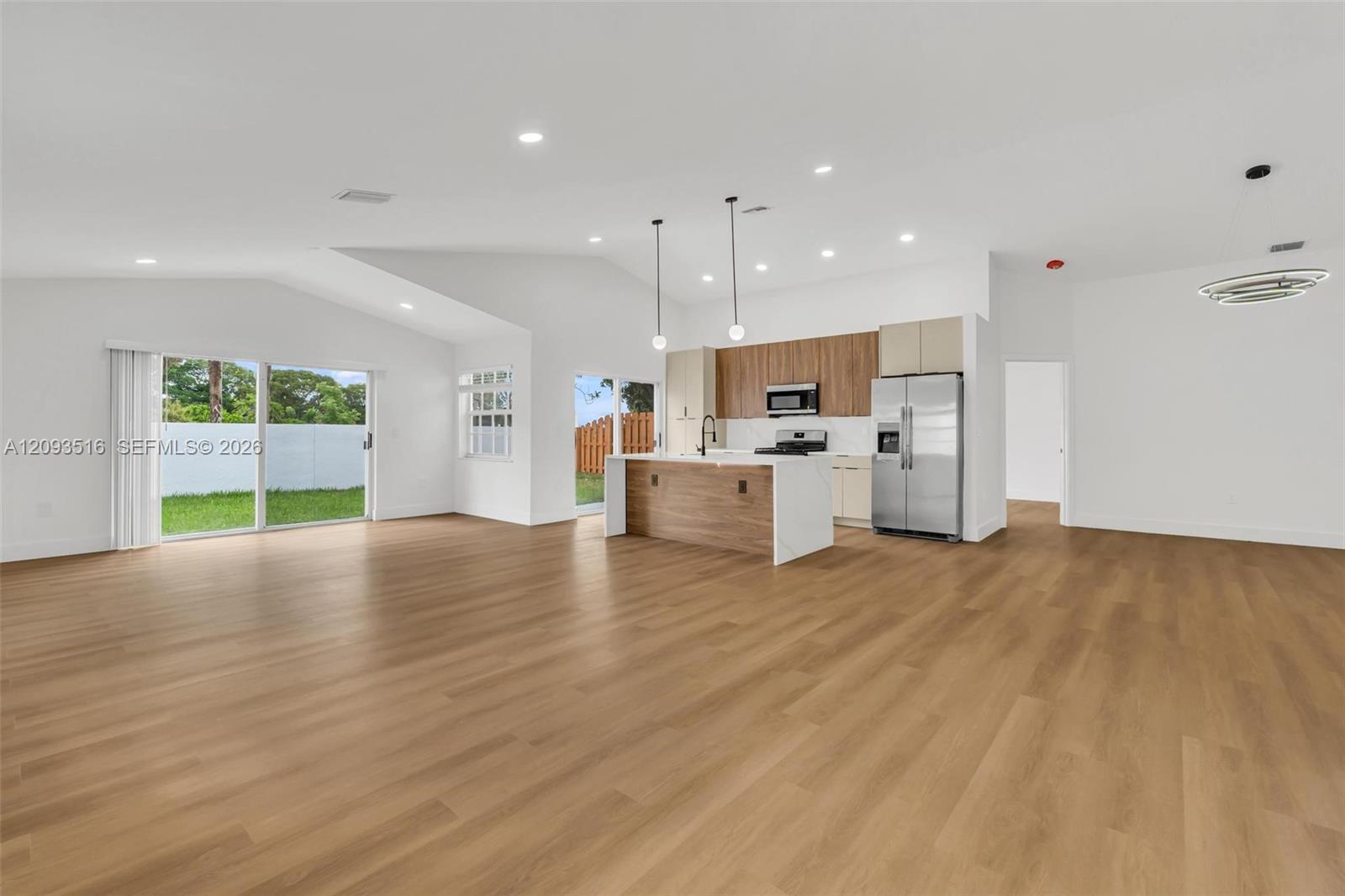 16 Gables Boulevard gallery image #1
