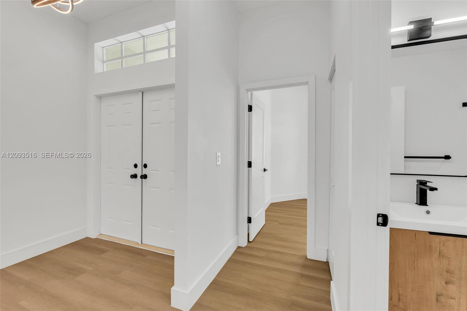 16 Gables Boulevard gallery image #16