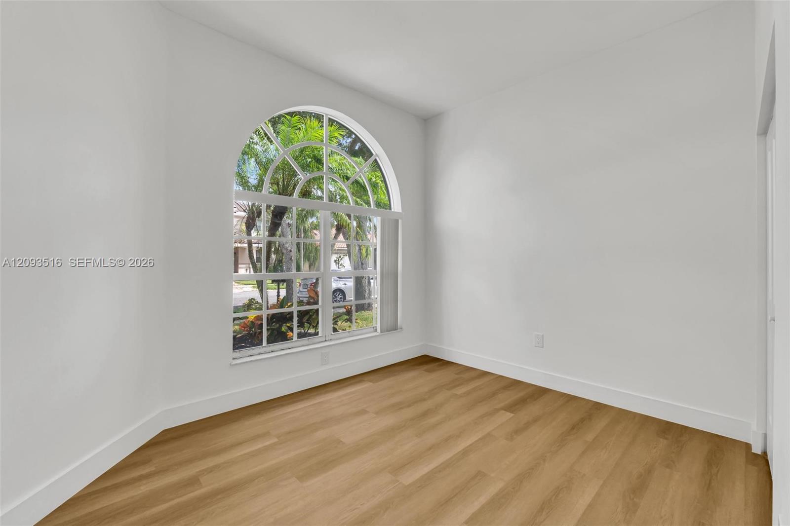16 Gables Boulevard gallery image #18
