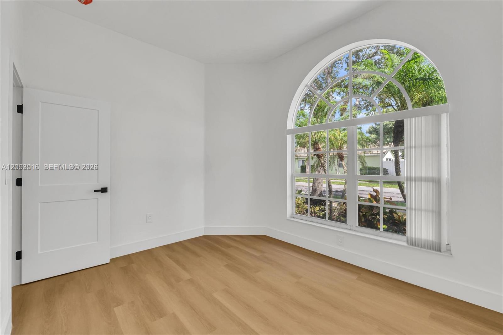 16 Gables Boulevard gallery image #19