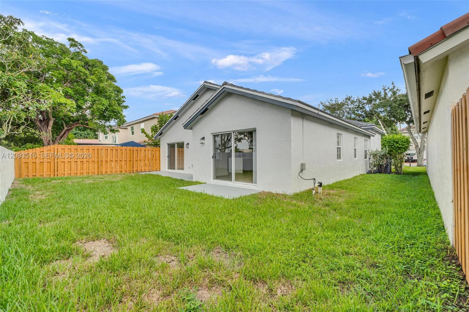 16 Gables Boulevard gallery image #39