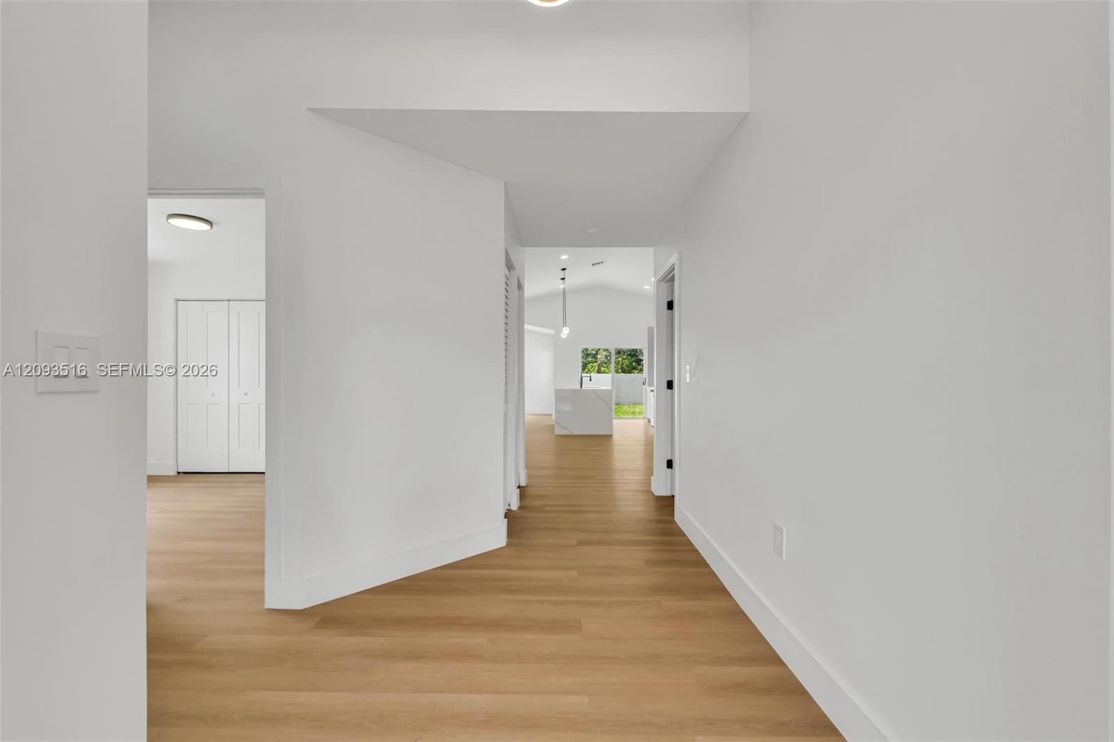 16 Gables Boulevard gallery image #4