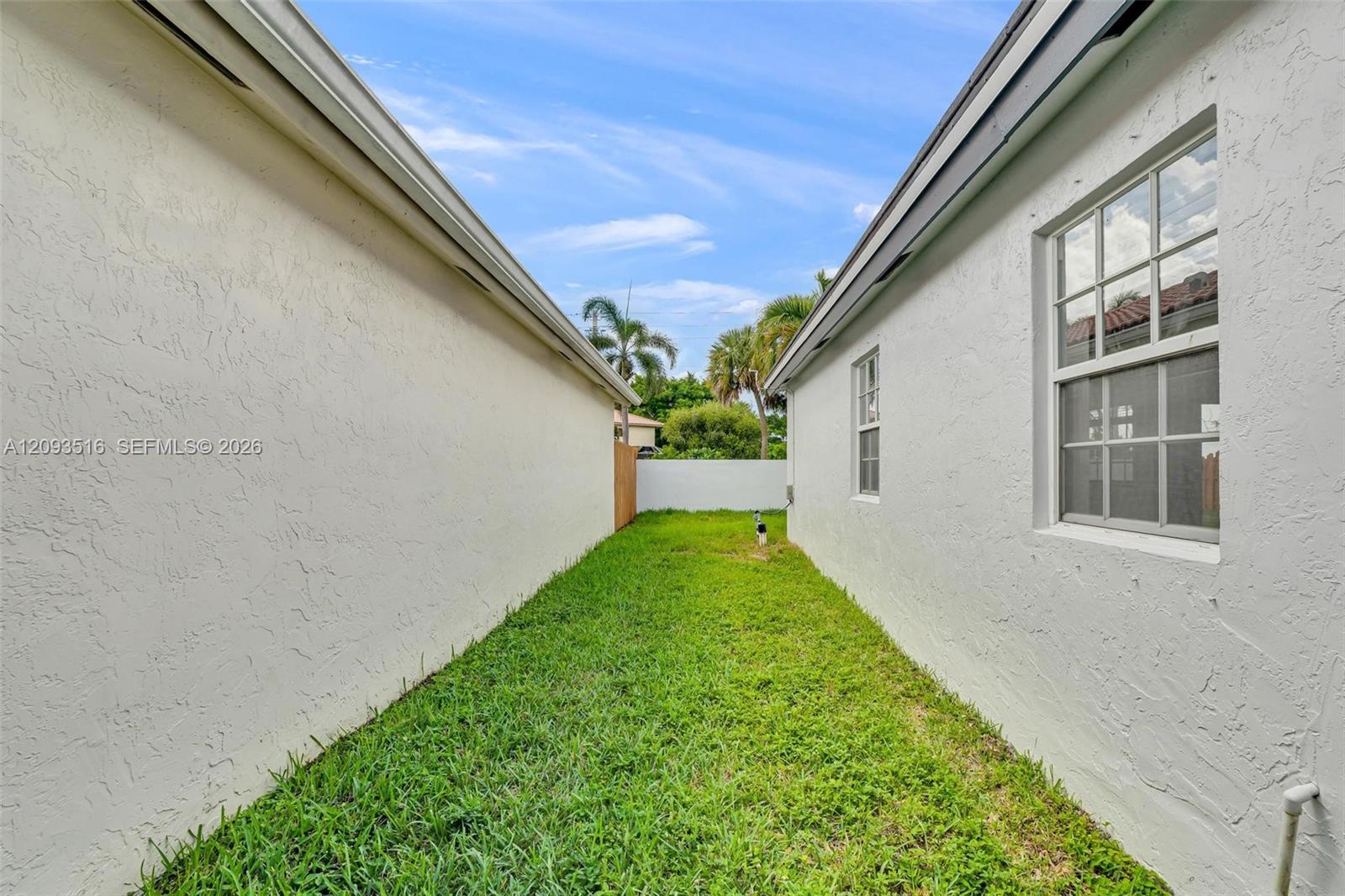16 Gables Boulevard gallery image #41