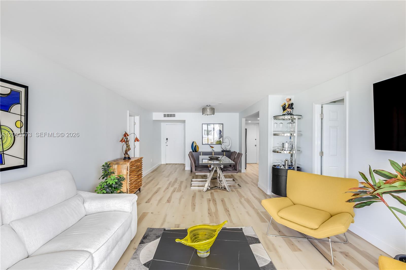 18051 Biscayne Boulevard