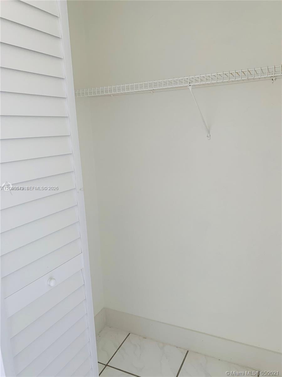 1325 W 68th Street