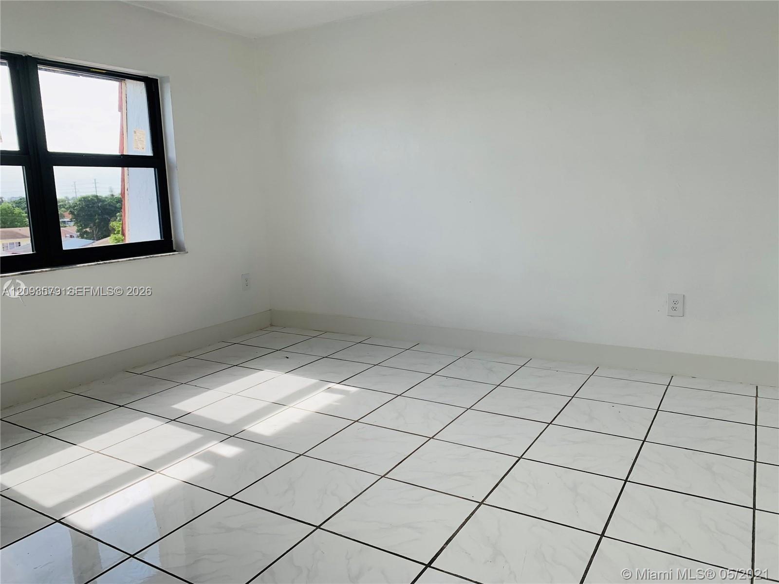 1325 W 68th Street