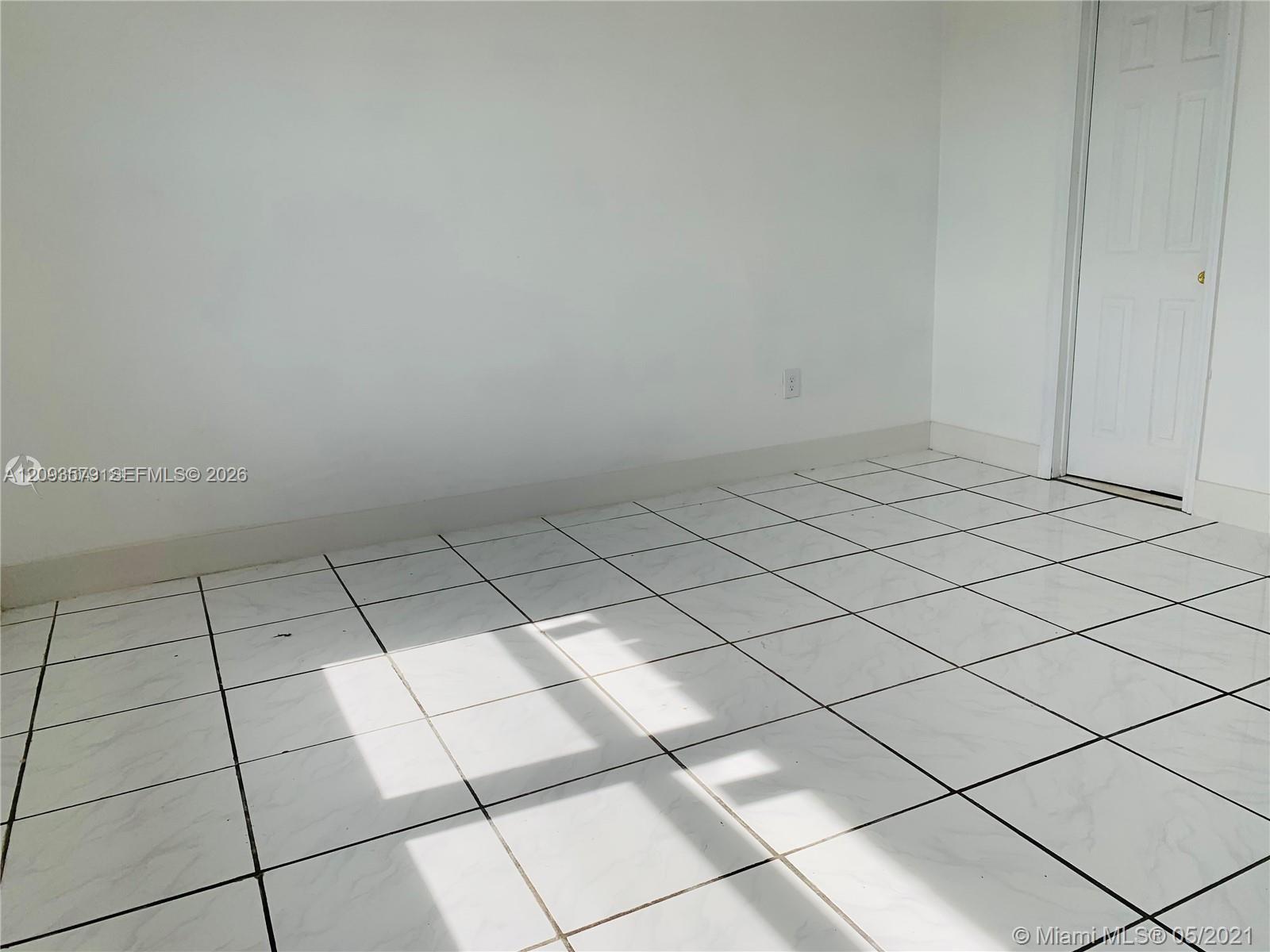 1325 W 68th Street