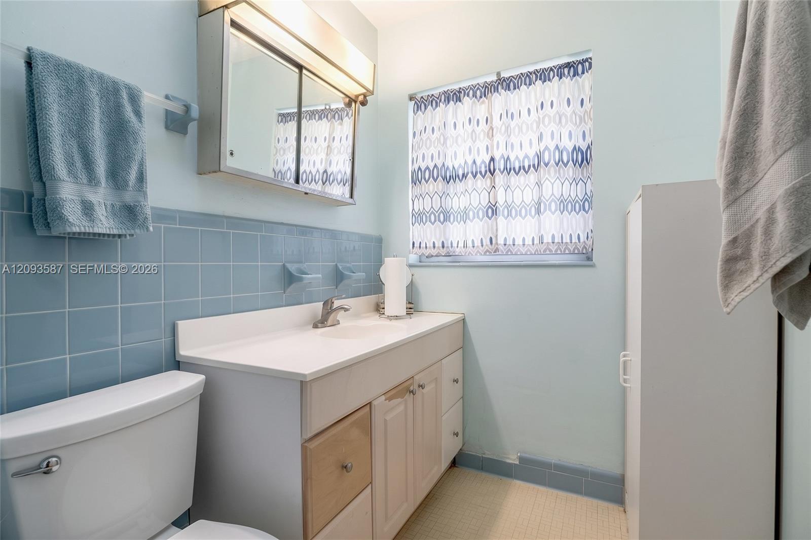 16020 SW 97th Court gallery image #13