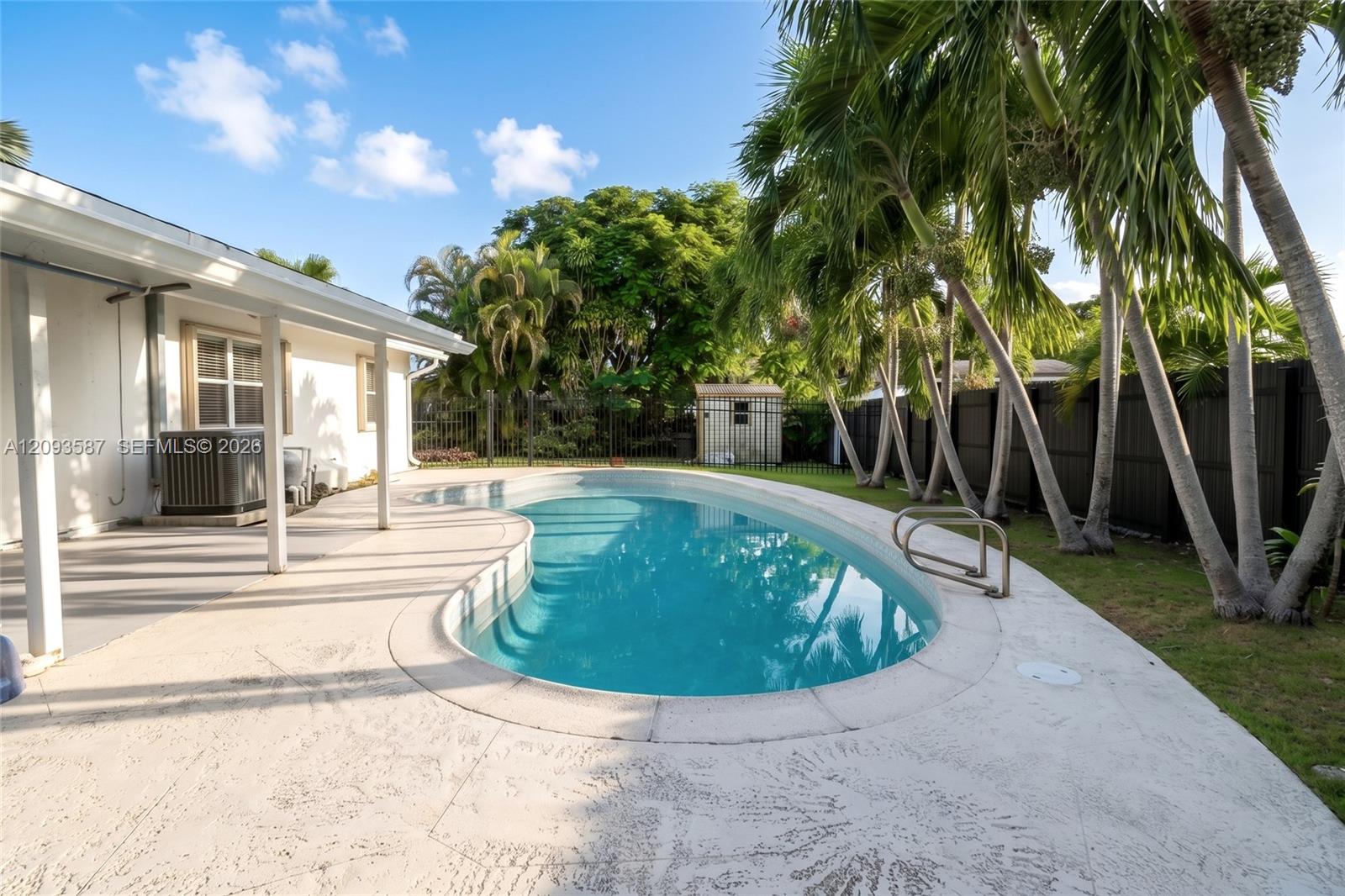 16020 SW 97th Court gallery image #24