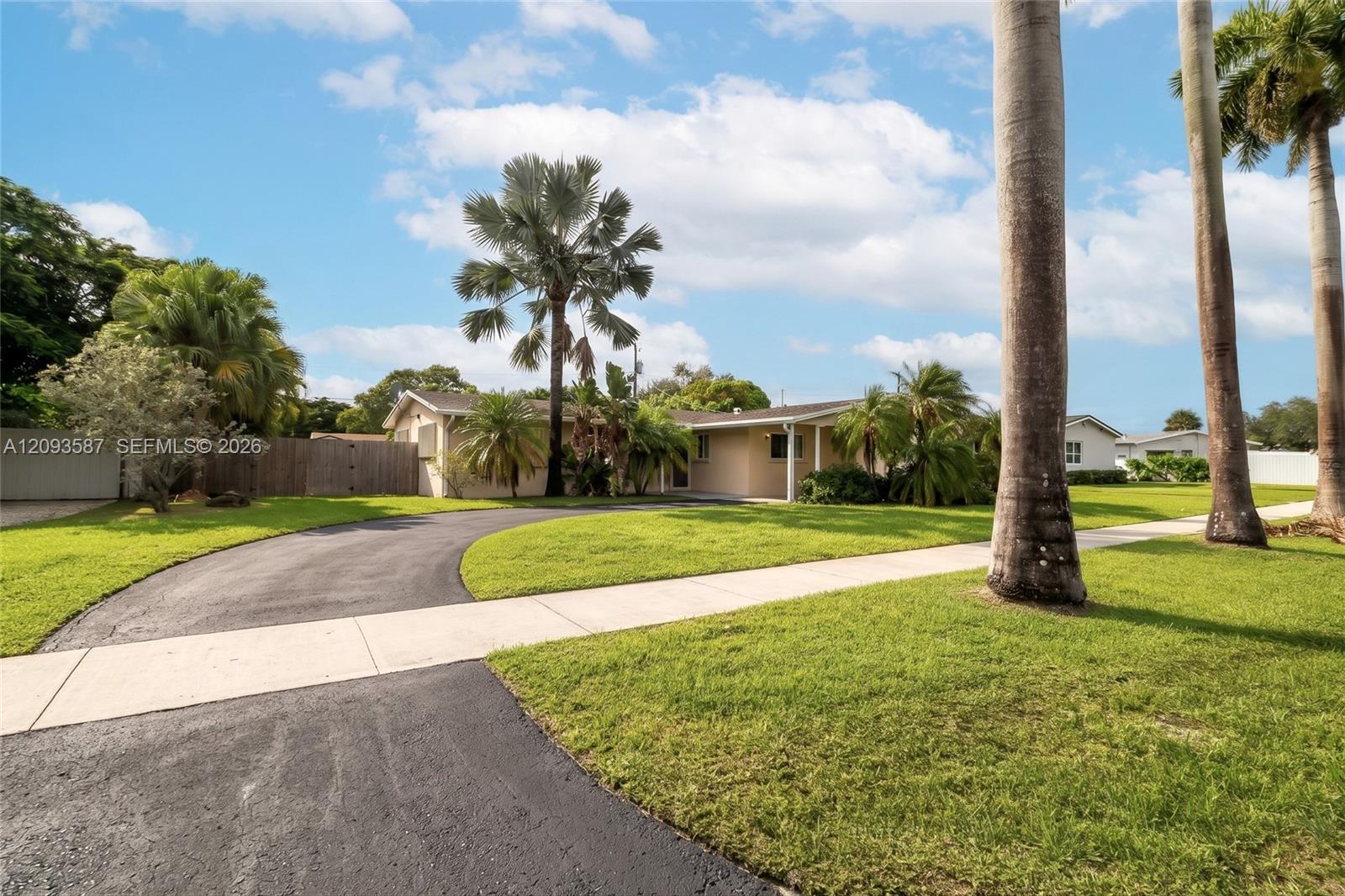 16020 SW 97th Court gallery image #29
