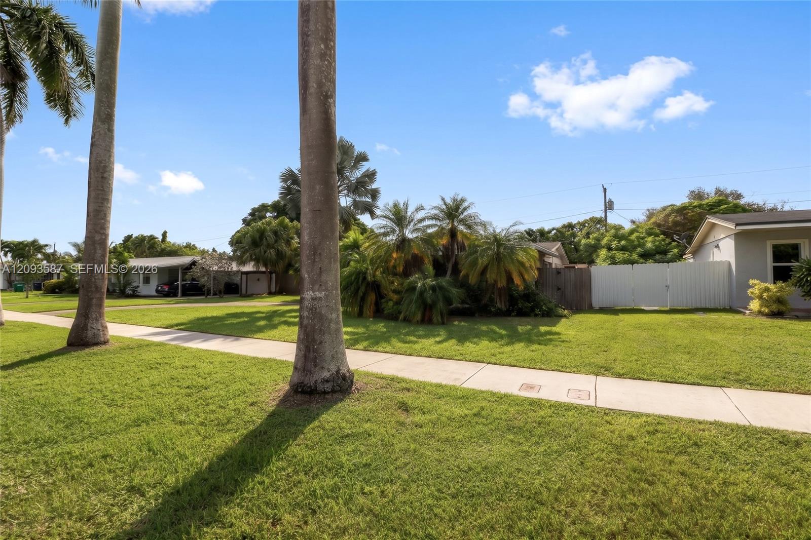 16020 SW 97th Court gallery image #31