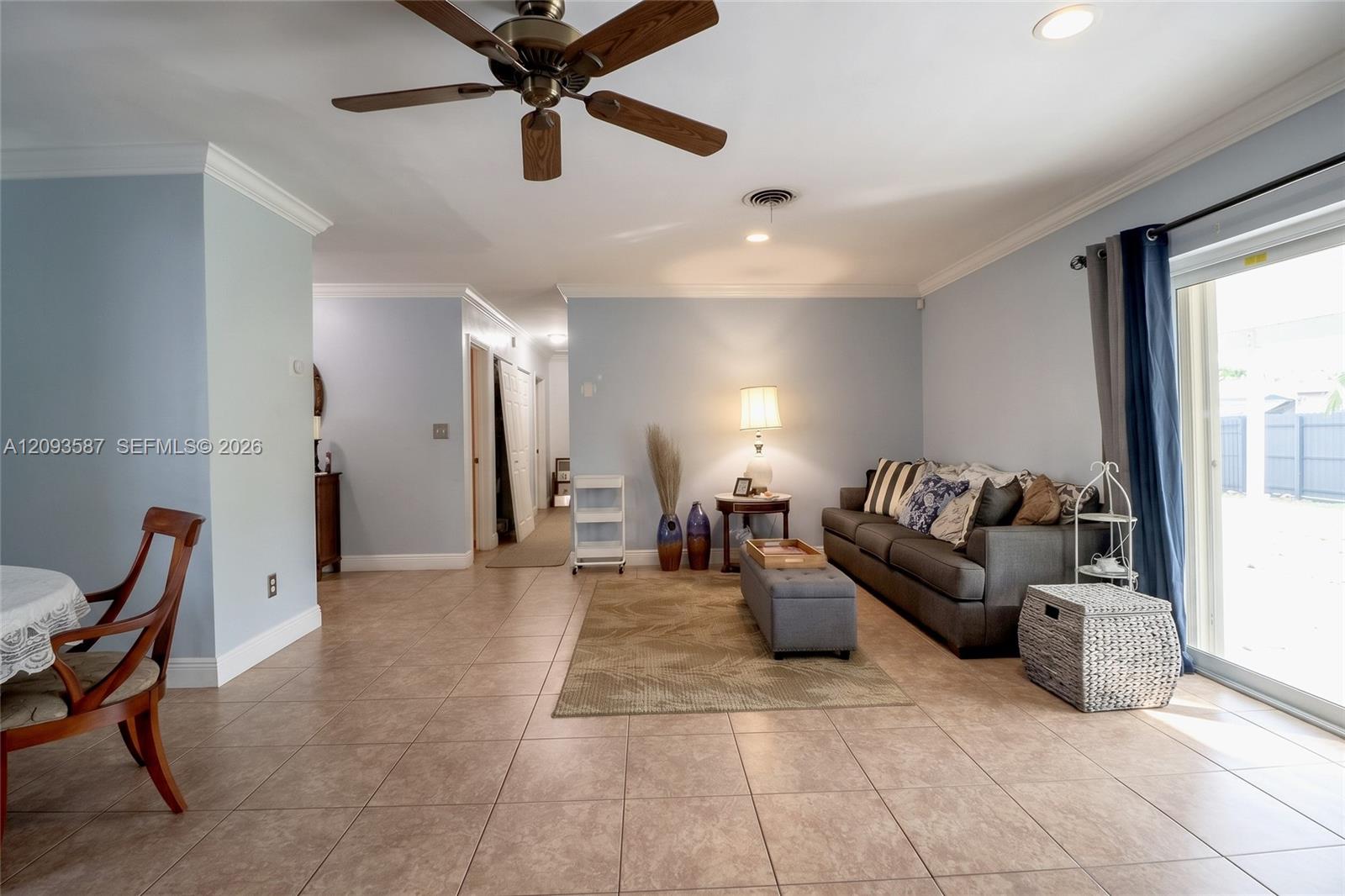 16020 SW 97th Court gallery image #4