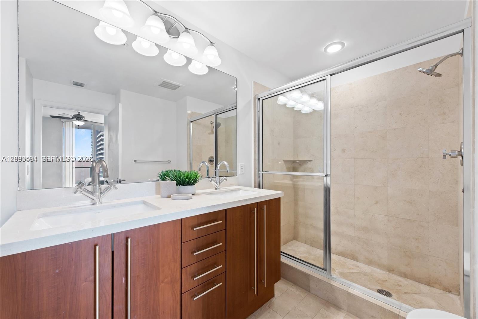 79 SW 12th Street gallery image #11