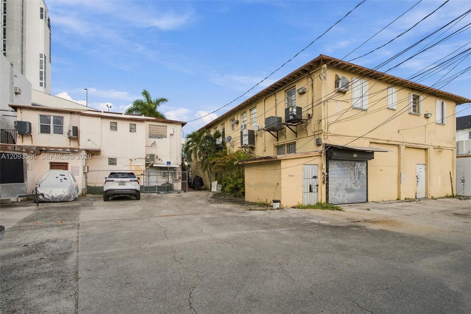2554 SW 8th Street